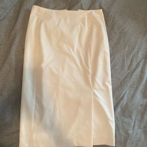 Antonio Melani solid white pencil skirt. Never been worn size 0